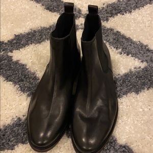 🔥New Men’s Banana Republic Chelsea Boot Size: 9